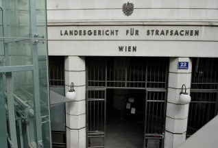 Titelbild zu Viertelmillion Euro ergaunert und verzockt - volles Geständnis vor Wiener Gericht