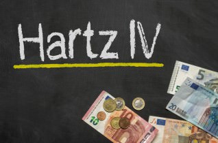 Titelbild zu Lohnt sich Glücksspiel für Arbeitslose?
