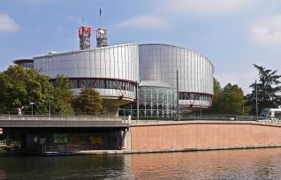 Titelbild zu Casino-Mitarbeiter müssen im schlimmsten Fall 12 Tage am Stück arbeiten