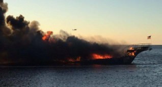 Titelbild zu Florida: Shuttle-Boot fängt auf dem Weg zum Casinoschiff Feuer