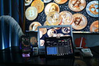 Titelbild zu Gründer von Kryptobörse verliert Millionen beim Glücksspiel