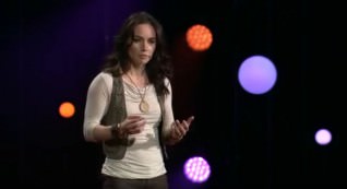 Titelbild zu Poker-Skills für ein erfolgreiches Leben – 3 Lektionen von Liv Boeree