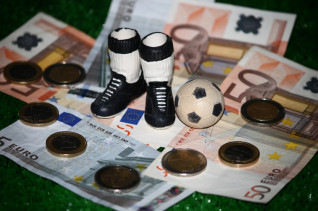 Titelbild zu Mehr Wirbel im Amateurfußball: Manipulationen bei 17 Spielen?