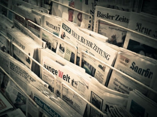 Titelbild zu Medien werden für Sportwetten-Werbung kritisiert