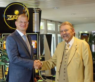 Titelbild zu Rente mit 90: Paul Gauselmann verabschiedet sich