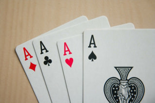 Titelbild zu PokerStars vs. GGPoker: Wie geht es 2022 weiter?