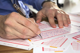 Titelbild zu Schweizer Post verkauft keine Lotto- und Rubbellose mehr