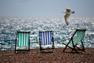 Titelbild zu Lohnt sich der Sommer in den Online Spielotheken?