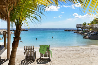 Titelbild zu Curacao: Wie lebt es sich auf der Insel der Online Casinos?